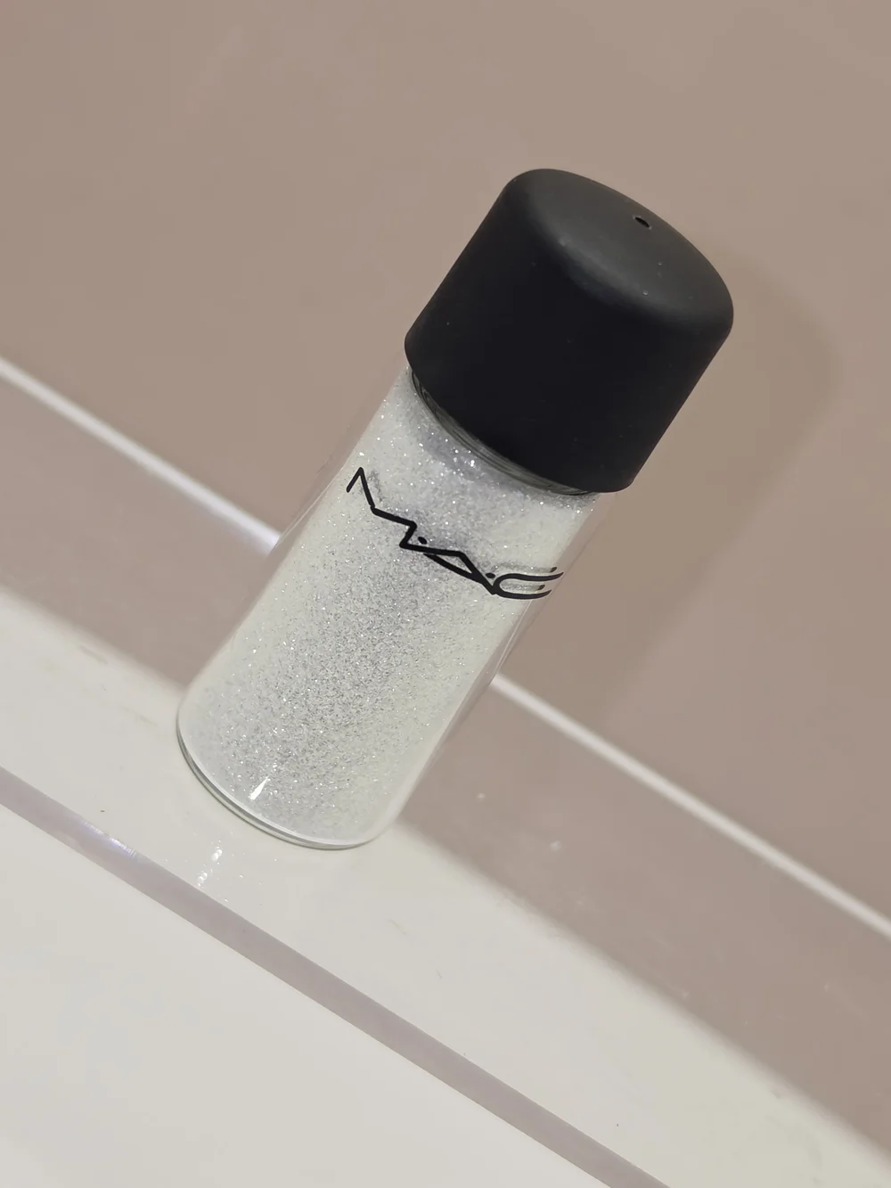 DISCONTINUED MAC REFLECTS GOLD GLITTER